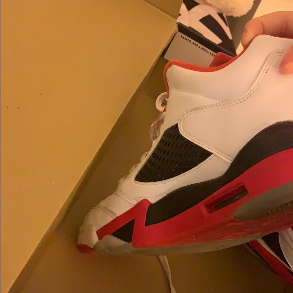 Jordan Retros - Picture 3 of 3